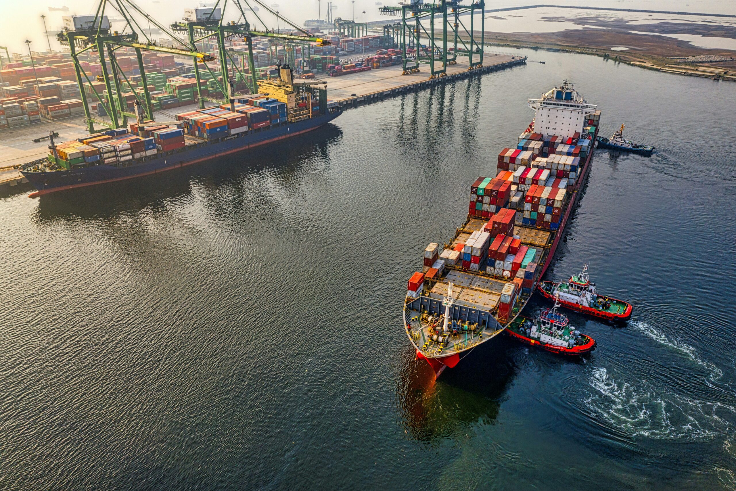 Shipping container turning